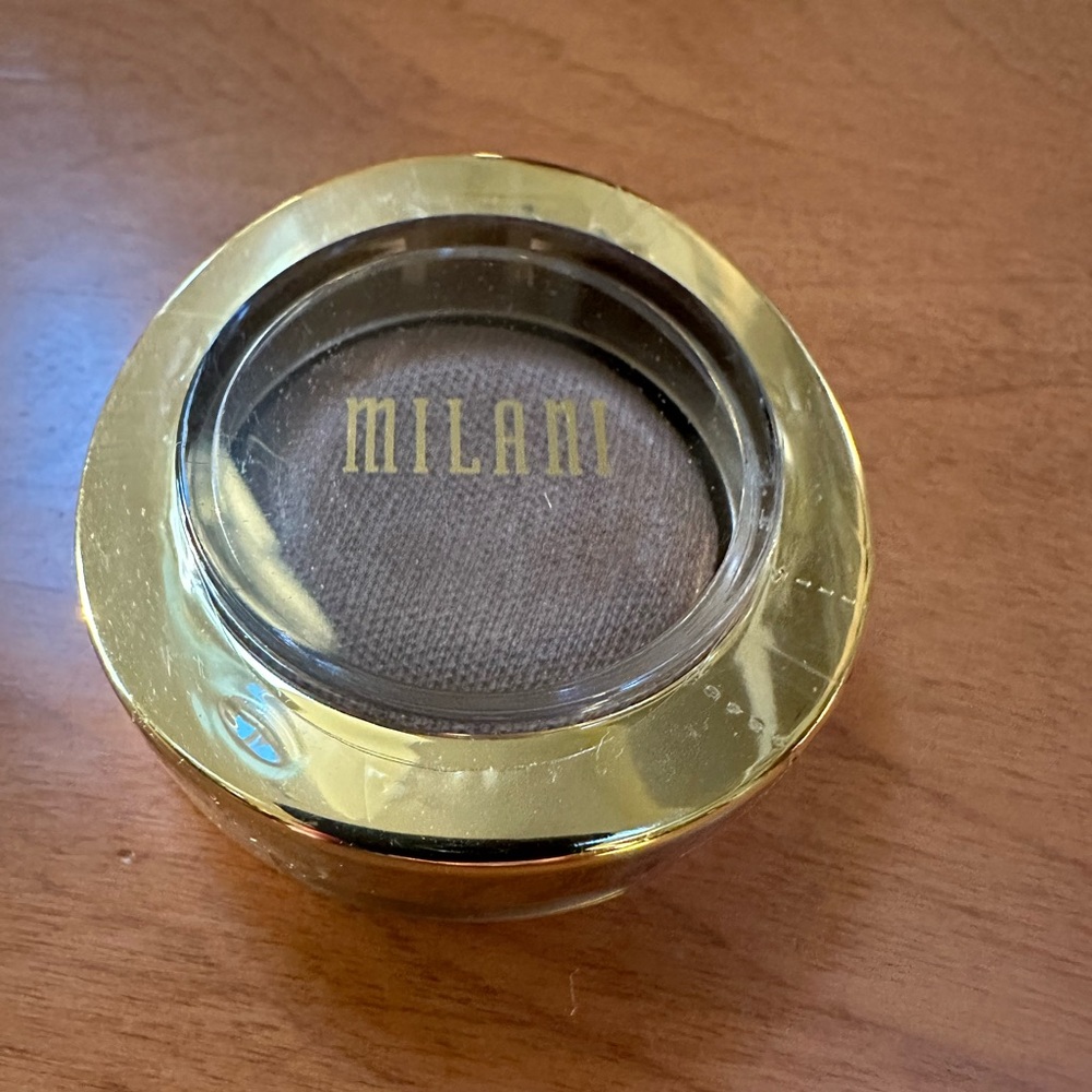 Milani 03 Bella Cappuccino Gel Powder Satin Matte Eye Shadow